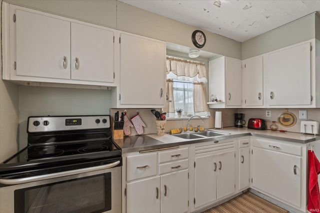 2517 Erskine Boulevard, South Bend, IN 46614