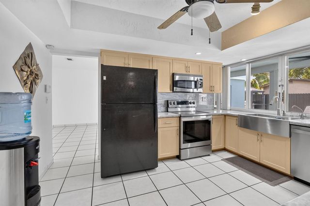 9120 SW 55TH Court, Cooper City, FL 33328