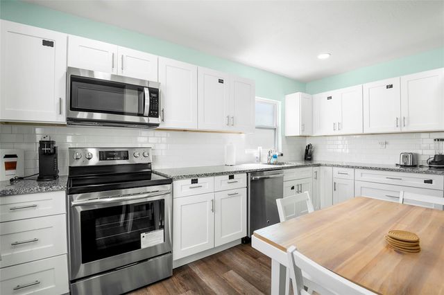 1613 N MARTIN LUTHER KING JR AVENUE, Clearwater, FL 33755