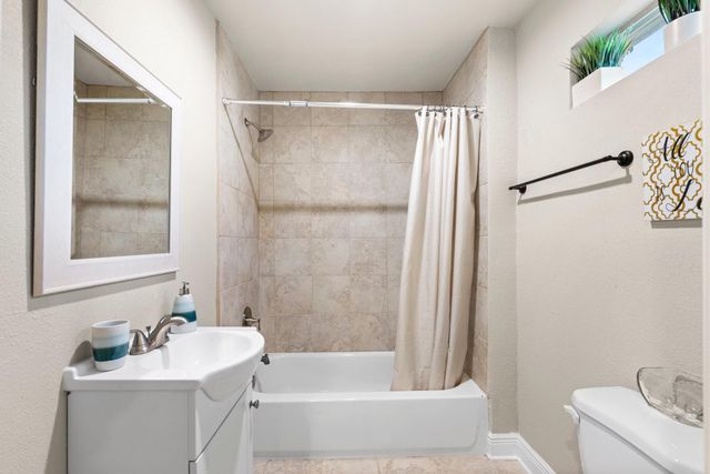 25915 Lockspur Court, Richmond, TX 77406