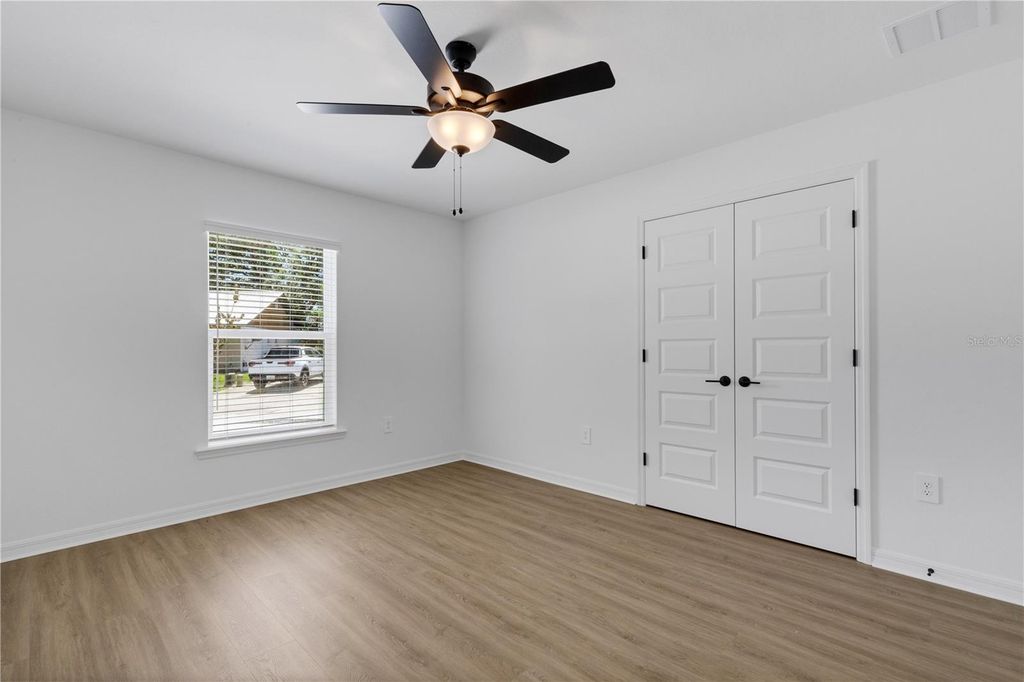 Image 17 of property listing at 902 / 904 CAPTIVA POINT, Lakeland, FL 33801