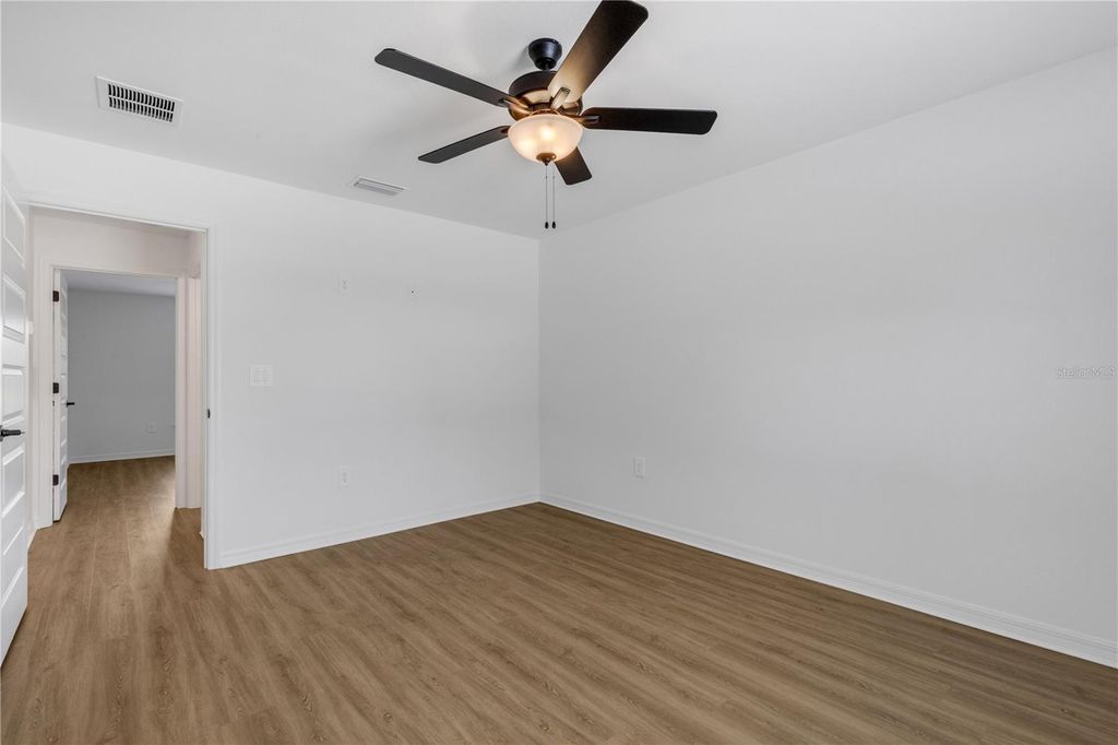 Image 19 of property listing at 902 / 904 CAPTIVA POINT, Lakeland, FL 33801