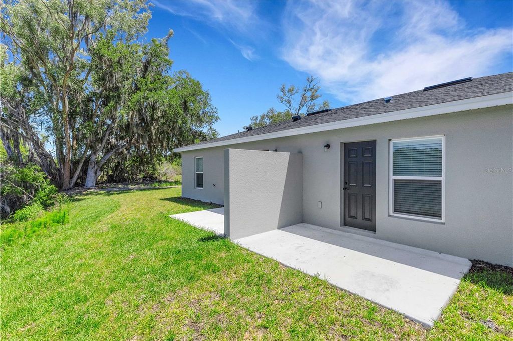 Image 27 of property listing at 902 / 904 CAPTIVA POINT, Lakeland, FL 33801