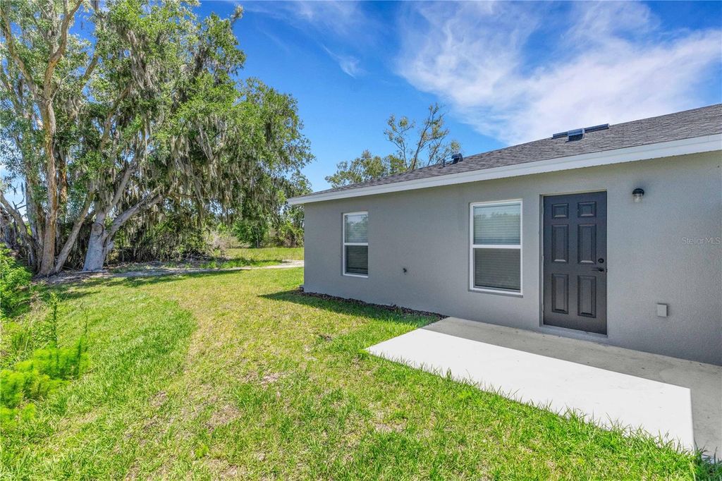 Image 28 of property listing at 902 / 904 CAPTIVA POINT, Lakeland, FL 33801