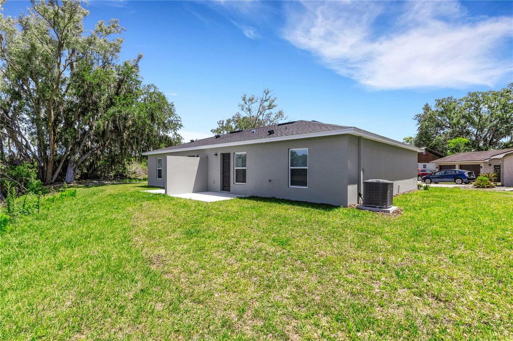 Image 29 of property listing at 902 / 904 CAPTIVA POINT, Lakeland, FL 33801