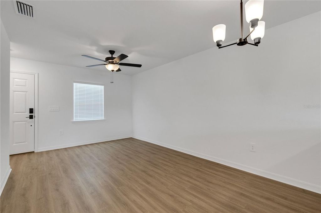 Image 6 of property listing at 902 / 904 CAPTIVA POINT, Lakeland, FL 33801