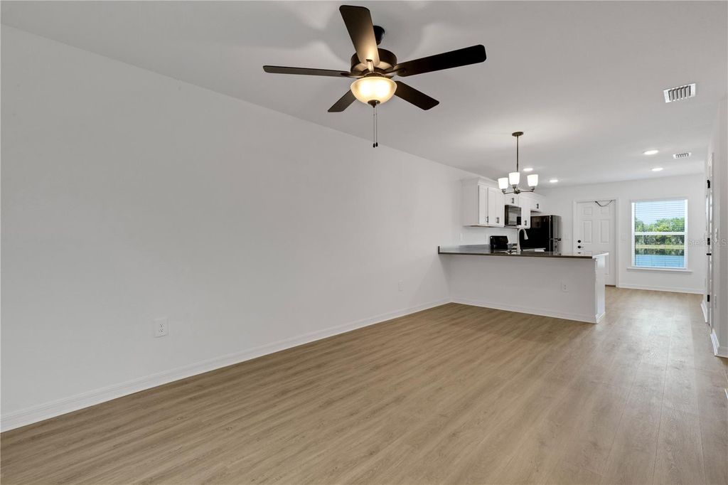 Image 7 of property listing at 902 / 904 CAPTIVA POINT, Lakeland, FL 33801