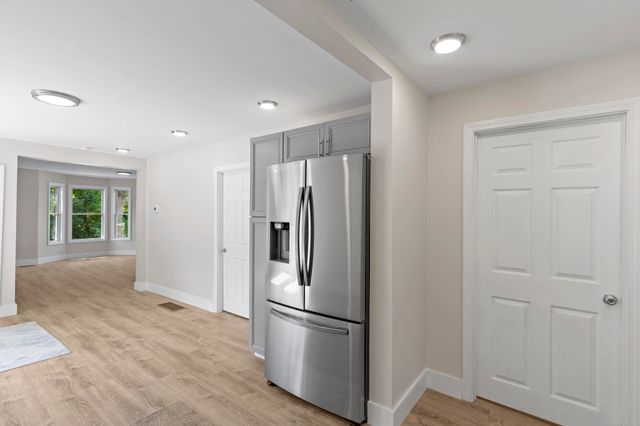 44 Lone Star Avenue, Farmington, NH 03835