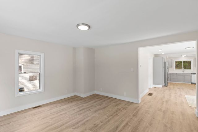 44 Lone Star Avenue, Farmington, NH 03835