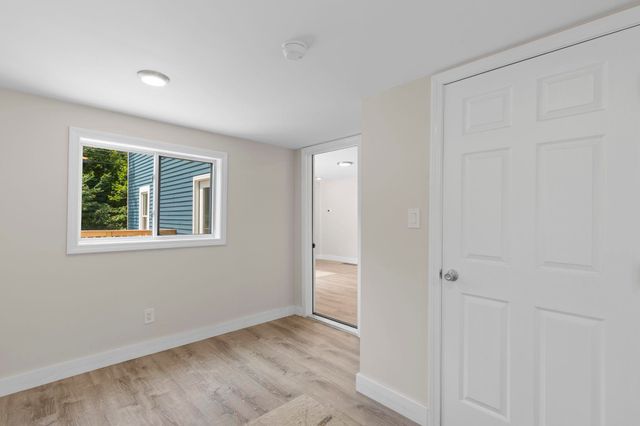 44 Lone Star Avenue, Farmington, NH 03835