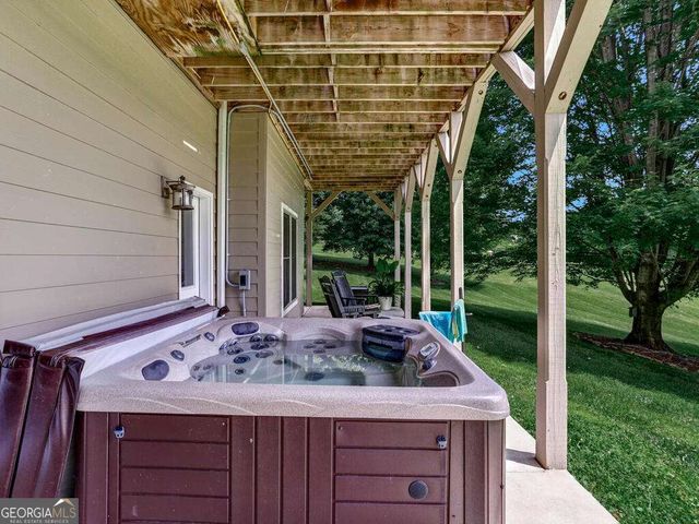 115 Country Club View, Hayesville, NC 28904