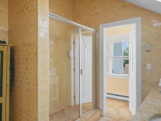 20 Lincoln Street, Jamestown, RI 02835