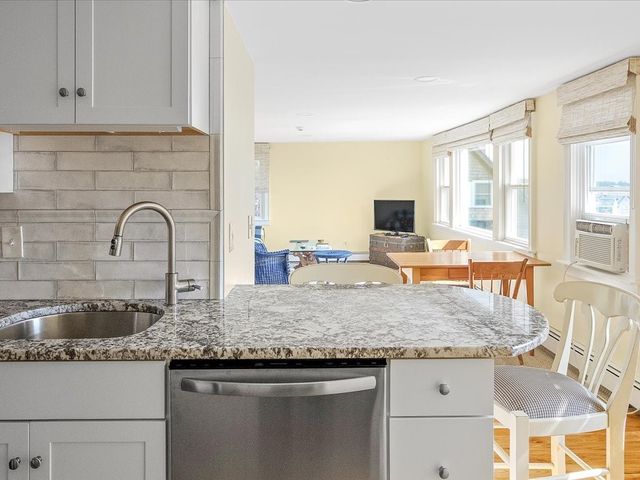 20 Lincoln Street, Jamestown, RI 02835