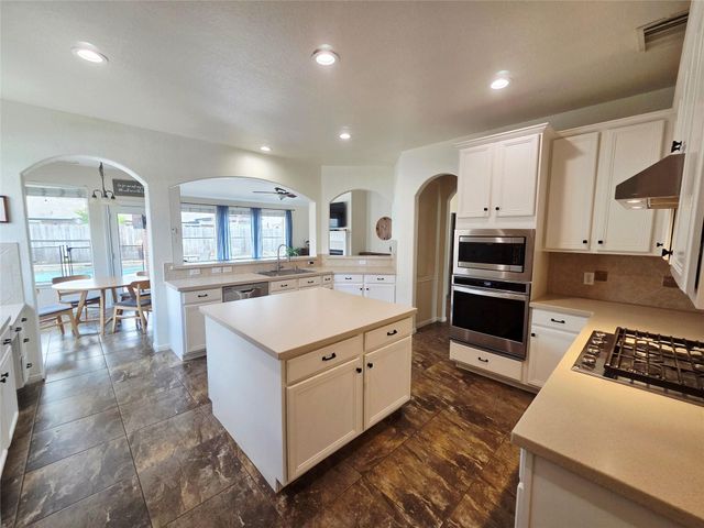 6010 Foxland Court, Spring, TX 77379