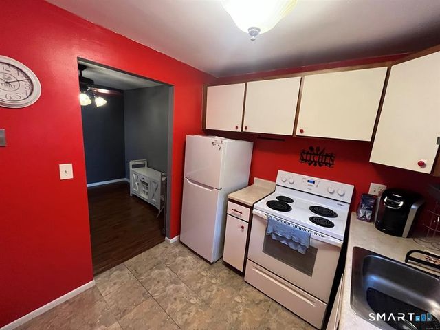 53 Wolcott Hill Road B17, Wethersfield, CT 06109