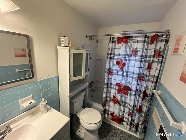 53 Wolcott Hill Road B17, Wethersfield, CT 06109