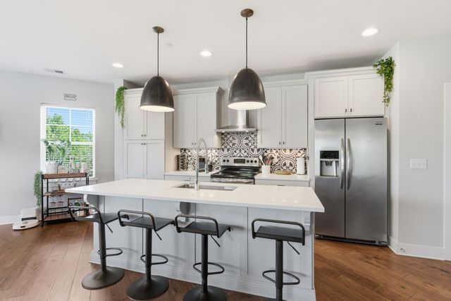 5608 Morrow Rd, Nashville, TN 37209