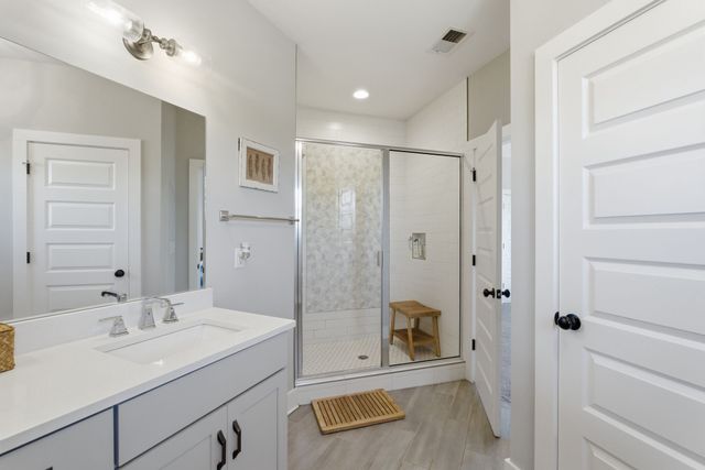 5608 Morrow Rd, Nashville, TN 37209