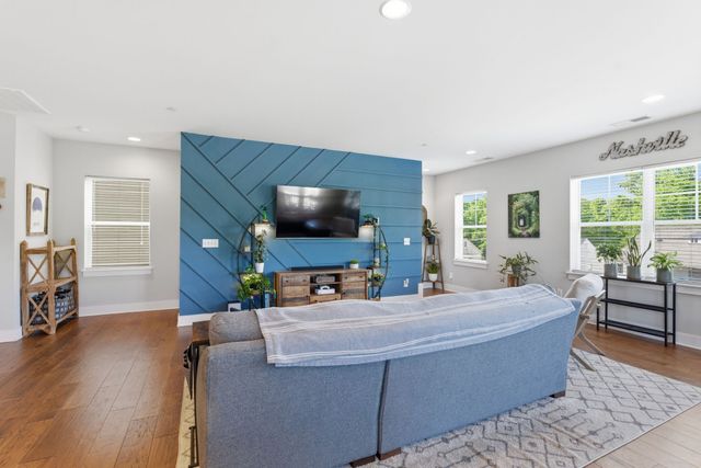 5608 Morrow Rd, Nashville, TN 37209