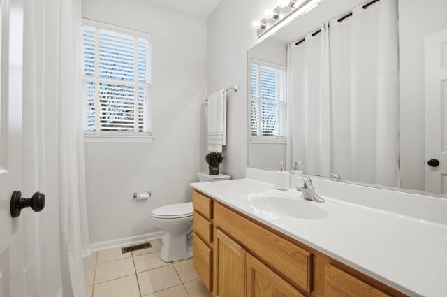 595 Kelly Avenue, Yorkville, IL 60560