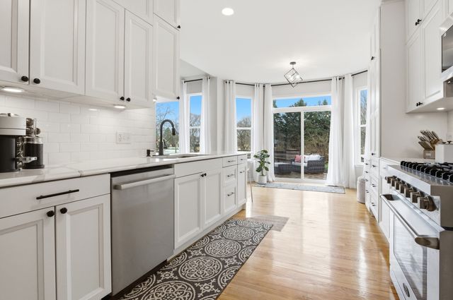 595 Kelly Avenue, Yorkville, IL 60560