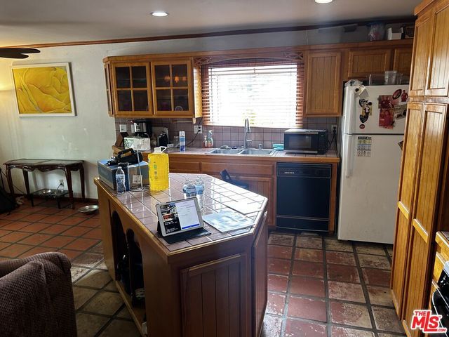 13626 Shablow Avenue, Sylmar, CA 91342