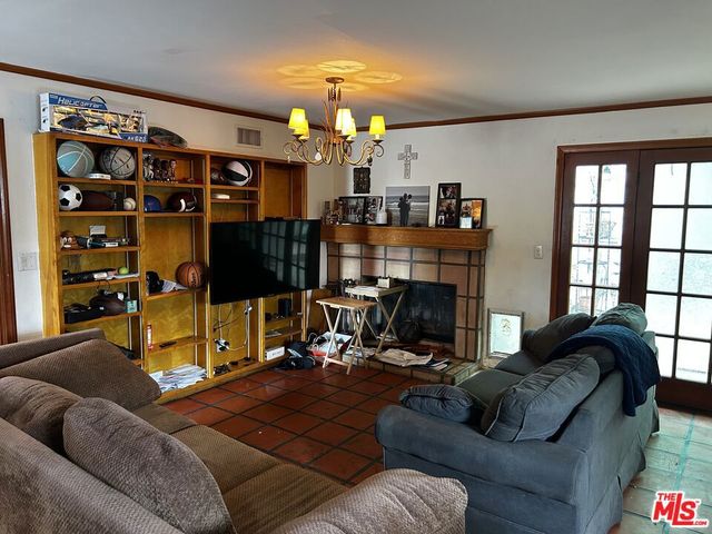 13626 Shablow Avenue, Sylmar, CA 91342