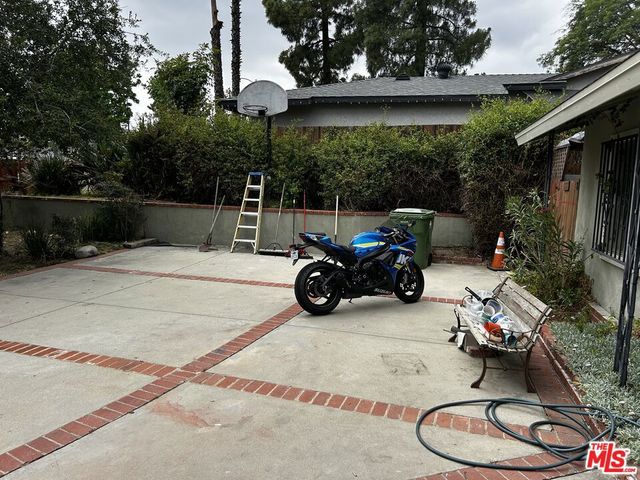 13626 Shablow Avenue, Sylmar, CA 91342
