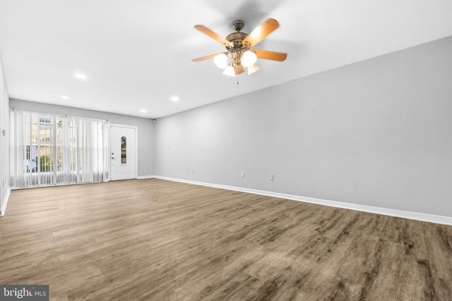 1983 ADDISON RD S, District Heights, MD 20747