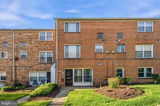 1983 ADDISON RD S, District Heights, MD 20747