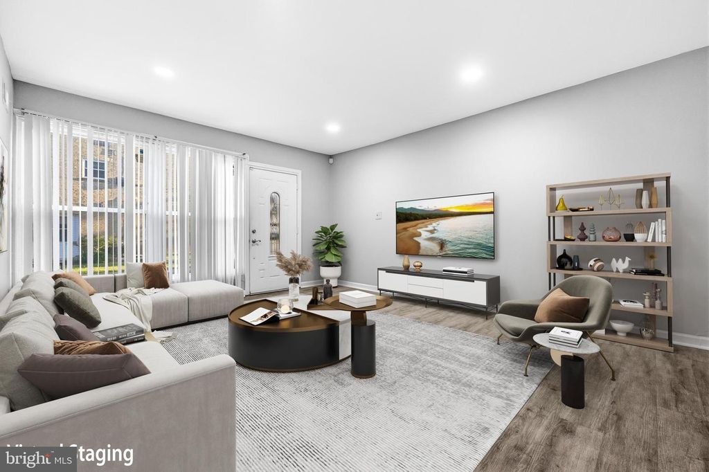 Image 10 of property listing at 1983 ADDISON RD S, District Heights, MD 20747