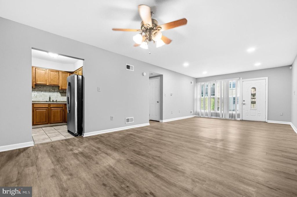 Image 12 of property listing at 1983 ADDISON RD S, District Heights, MD 20747