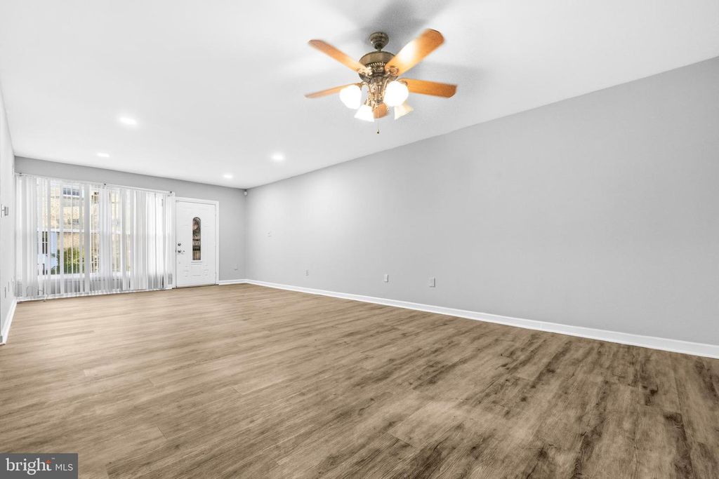 Image 13 of property listing at 1983 ADDISON RD S, District Heights, MD 20747