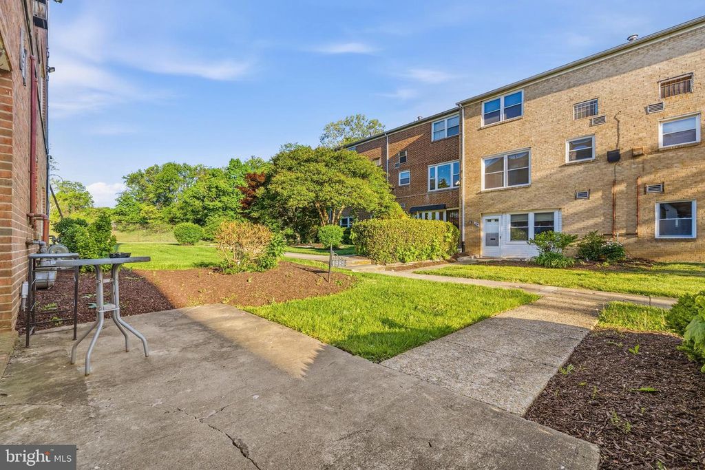 Image 2 of property listing at 1983 ADDISON RD S, District Heights, MD 20747