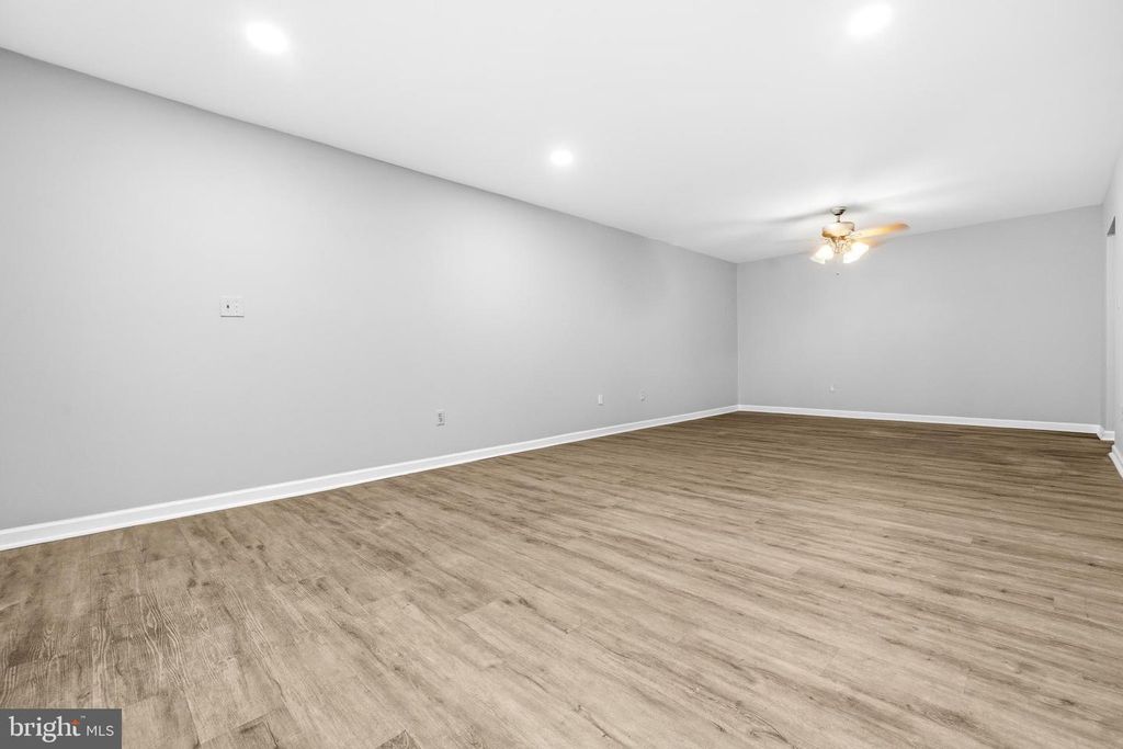 Image 8 of property listing at 1983 ADDISON RD S, District Heights, MD 20747