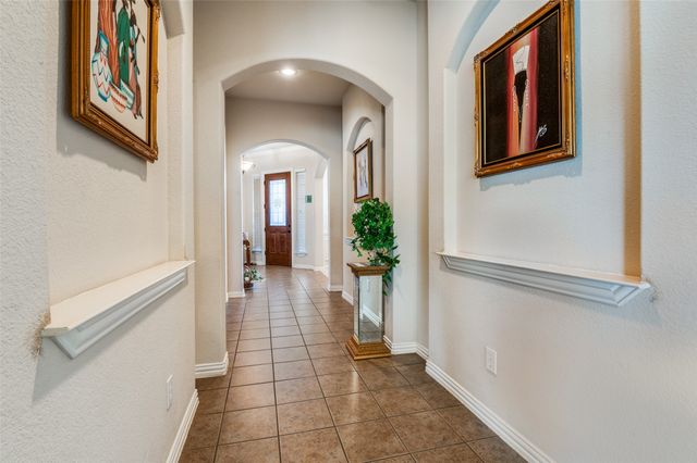 626 Saddlebrook, Desoto, TX 75115