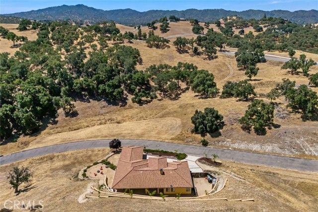 9805 Steelhead Road, Paso Robles, CA 93446