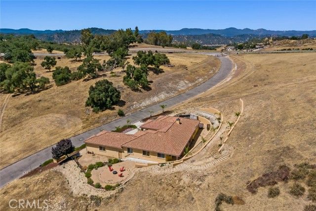 9805 Steelhead Road, Paso Robles, CA 93446