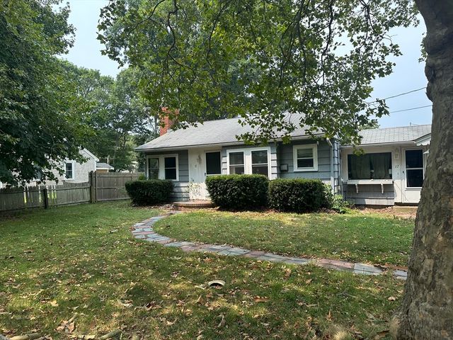 17 Winslow Gray Rd, Yarmouth, MA 02673