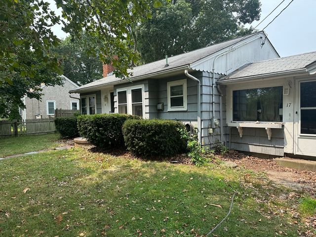 17 Winslow Gray Rd, Yarmouth, MA 02673