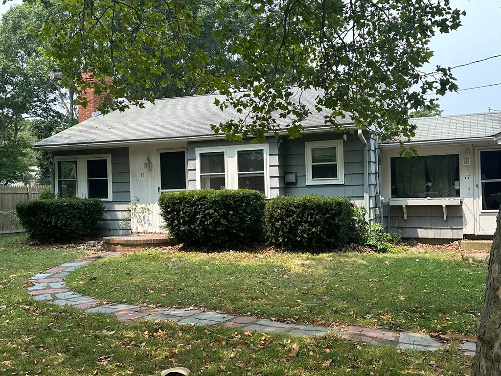17 Winslow Gray Rd, Yarmouth, MA 02673