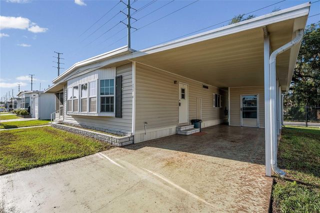 37818 VALENCIA AVENUE, Zephyrhills, FL 33541