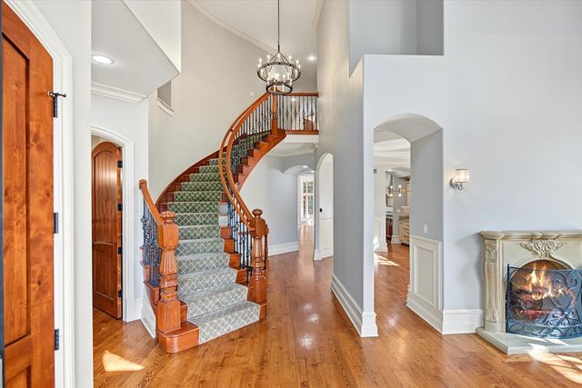849 E Hillside Road, Naperville, IL 60540