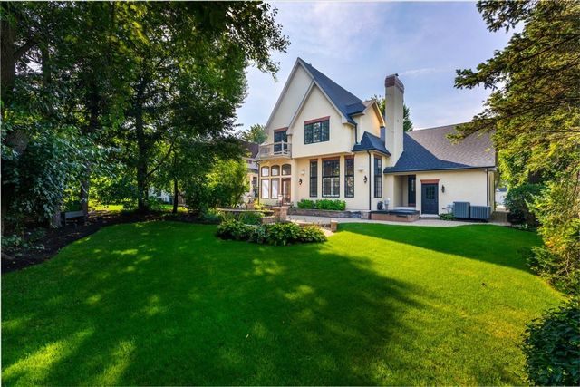 849 E Hillside Road, Naperville, IL 60540