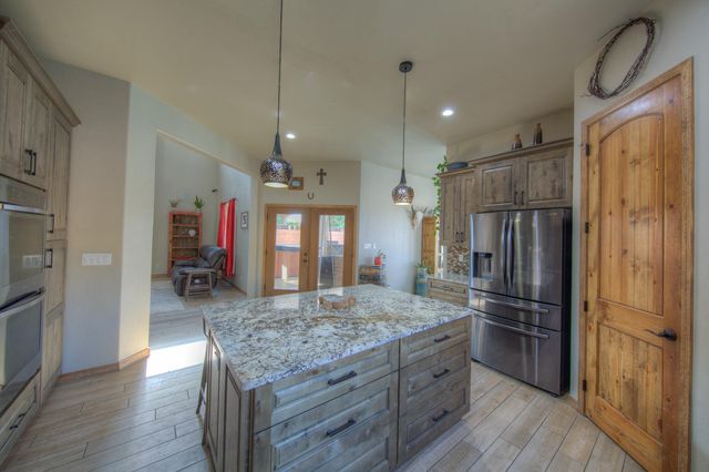 6609 KALGAN Road, Rio Rancho, NM 87144