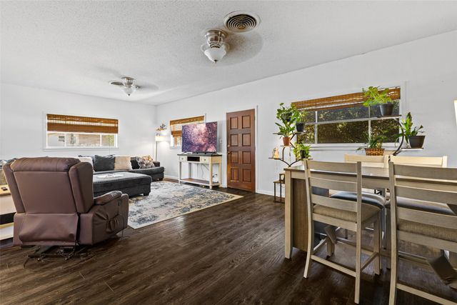 500 W Marshall Avenue, Gladewater, TX 75647