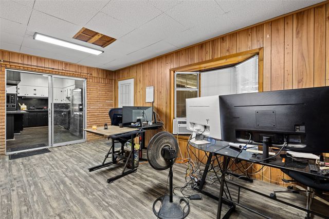 500 W Marshall Avenue, Gladewater, TX 75647