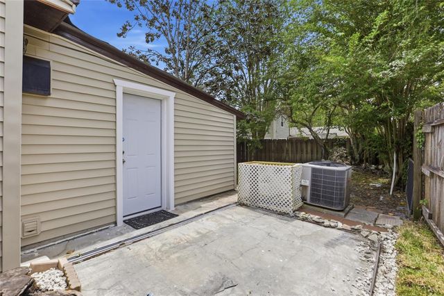 2245 NW 37TH PLACE, Gainesville, FL 32605