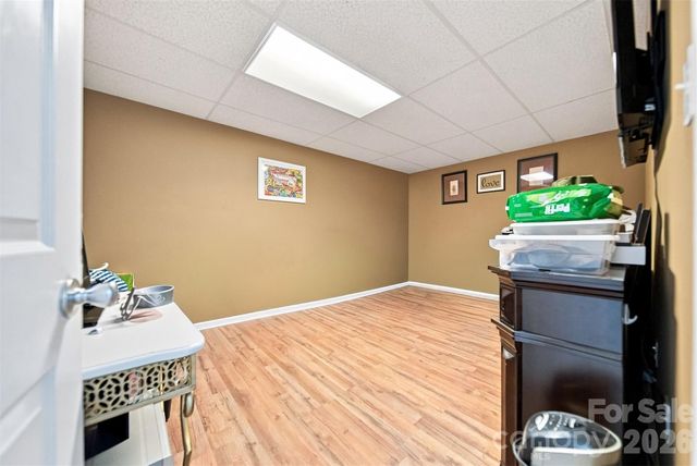 100 30th Avenue NW, Hickory, NC 28601