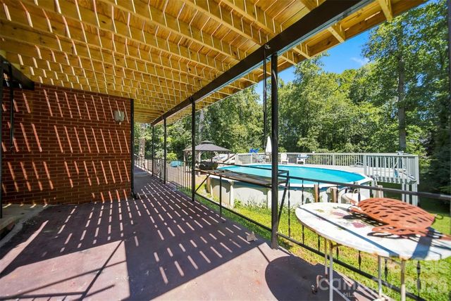 100 30th Avenue NW, Hickory, NC 28601